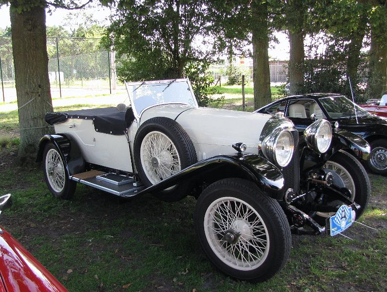 Het bestuur heeft dit uitstekend gezegd, SHOW EN SHINE, en dit alles onder een blakende zon op de locatie De Blookberg te Zutendaal (37).JPG